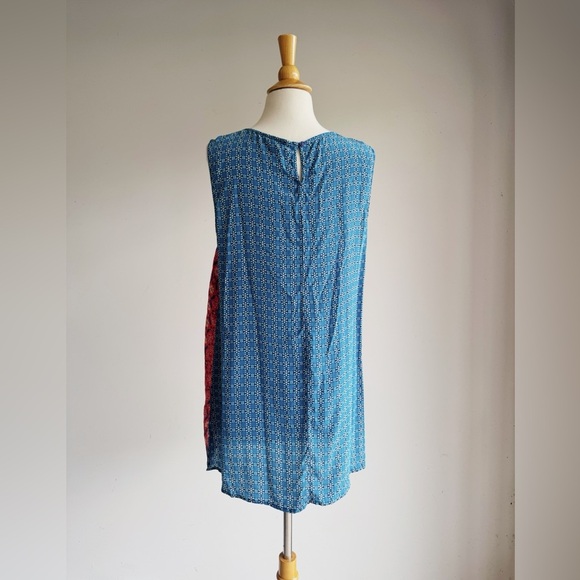 TOLANI Coral Red and Blue Floral Silk Blouse Size Large - Picture 3 of 4